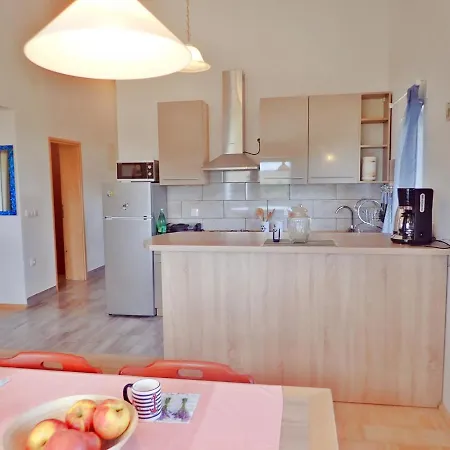 Adria With Seaview Apartment *