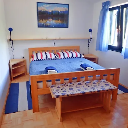 Adria With Seaview Apartment