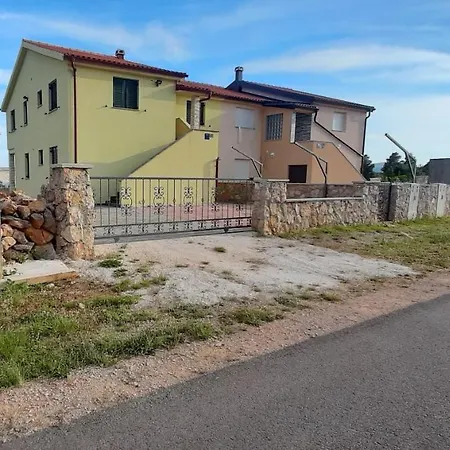 Adria With Seaview Apartment